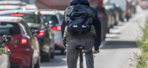 Menos emissões num país dependente do carro